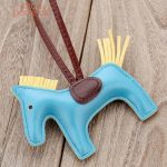 Accessoire porte-clé en cuir cheval stylisé