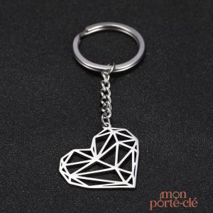 Porte-clé cœur géométrique élégant et moderne