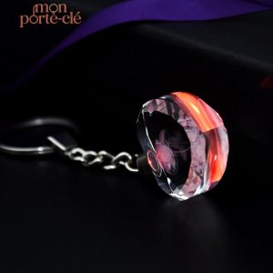 Porte-clé design avec un cristal rose élégant