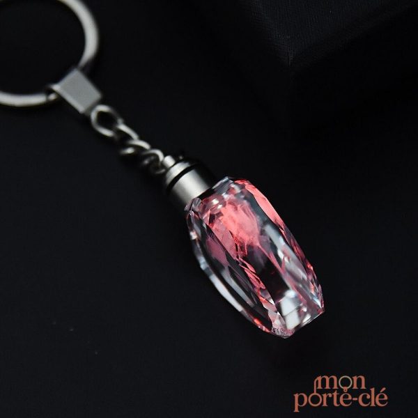 Accessoire pratique et unique en forme de cristal