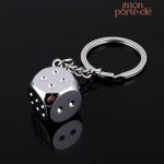 Porte-clé ludique avec design inspiré des dés