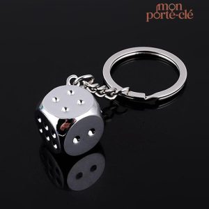 Porte-clé ludique avec design inspiré des dés