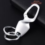 Porte-clé stylé pour femme aux lignes épurées