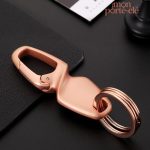 Porte-clé design pour un look féminin