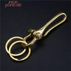 Porte-clé en acier avec design élégant pour hommes