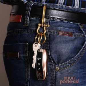 Porte-clé homme en laiton durable et chic