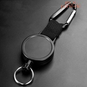 Porte-clé enrouleur pour homme pratique et fonctionnel