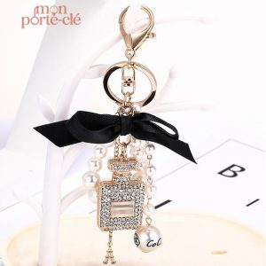 Accessoire porte-clé femme avec finition premium