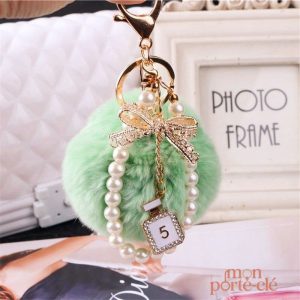Accessoire porte-clé femme avec pompon chic