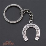 Porte-clé décoratif fer à cheval, symbole de chance