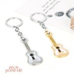 Porte-clé design guitare, idéal pour les musiciens