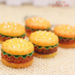 Porte-clé hamburger coloré et ludique