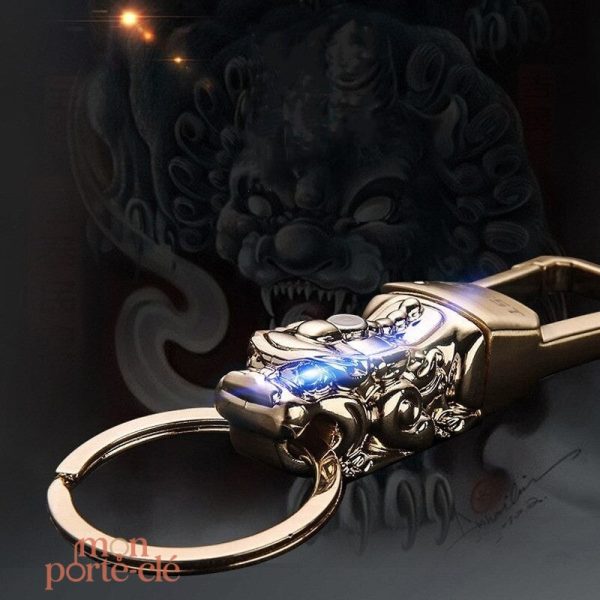 Accessoire porte-clé homme au style contemporain