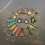 Porte-clé musical en forme d'instrument classique