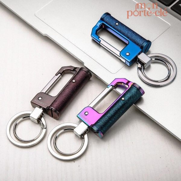 Accessoire essentiel : porte-clé lampe en acier inoxydable