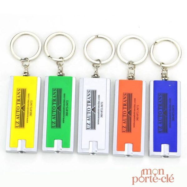 Porte-clé astucieux avec lampe intégrée