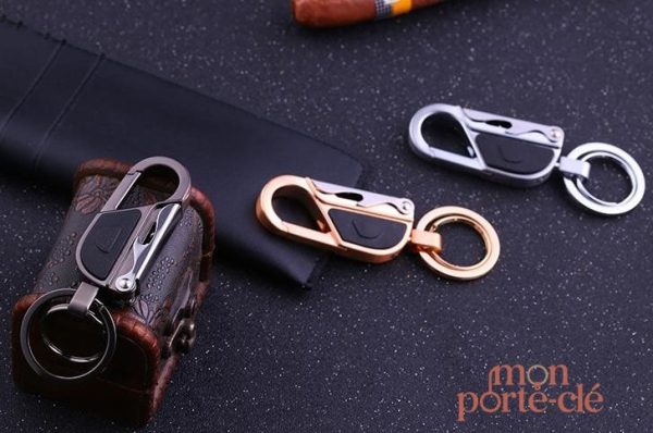 Porte-Clé Festif en Acier : Pratique et Lumineux