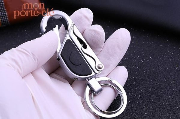 Multifonction : Porte-Clé en Acier avec Éclairage