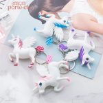 Porte-clé lumineux en forme de licorne, idéal pour les fans