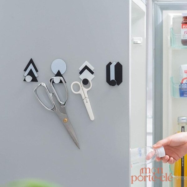 Porte-clé mural contemporain en teintes noires et blanches