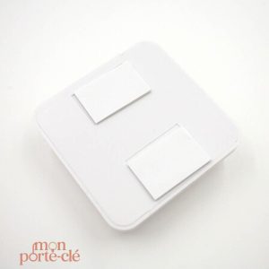 Porte-clé fonctionnel inspiré de l'électricité