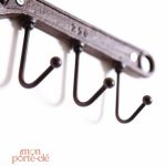 Rangement mural industriel pour objets clés