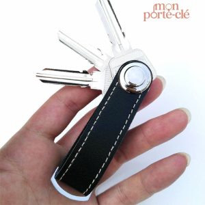 Porte-clé en cuir pratique et fonctionnel