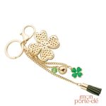 Porte-clé tendance avec fleur