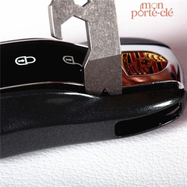 Accessoire compact et fonctionnel en acier