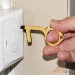 Outil pratique pour clés et portes