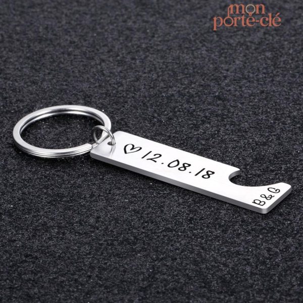 Porte-clé personnalisé, un geste tendre pour votre partenaire