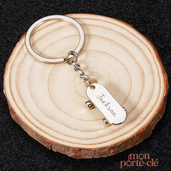 Porte-clé skateboard avec personnalisation au choix