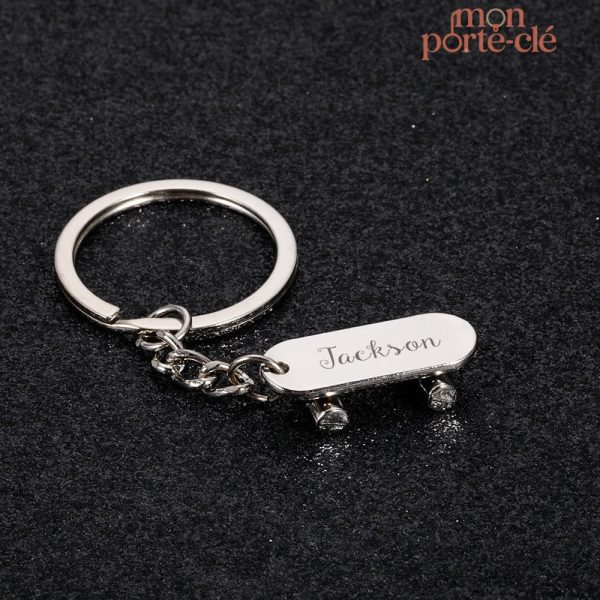 Porte-clé skate personnalisé pour passionnés