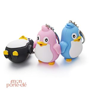 Porte-clé animal pingouin au design ludique