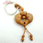 Porte-clé poisson en bois design artisanal