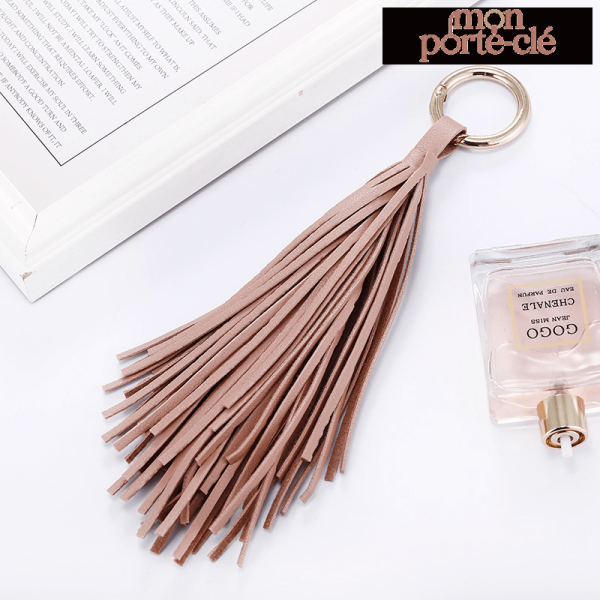 Pompon en cuir pour porte-clé stylé