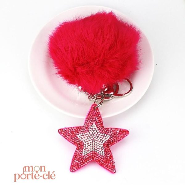 Accessoire pratique avec pompon stylé