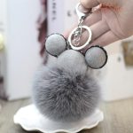 Porte-clé Mickey avec pompon, charme ludique