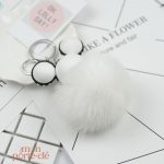 Porte-clé Pompon au design Mickey, pratique et chic
