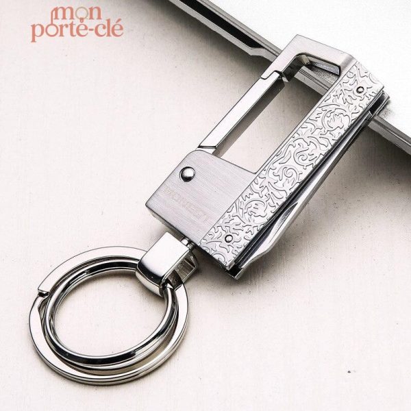 Porte-clé en acier, essentiel pour les aventuriers