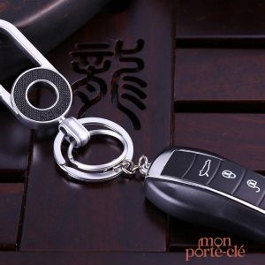 Porte-clé design en métal pour homme