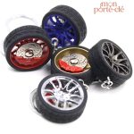 Porte-clé voiture avec design inspiré de la roue