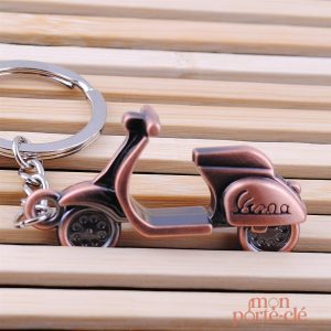Porte-clé Moto, souvenir de la légendaire Vespa
