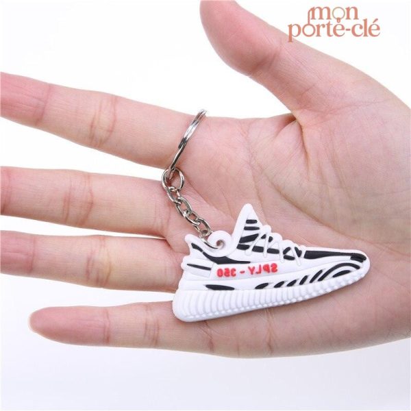 Porte-clé original en forme de sneakers pour les fans