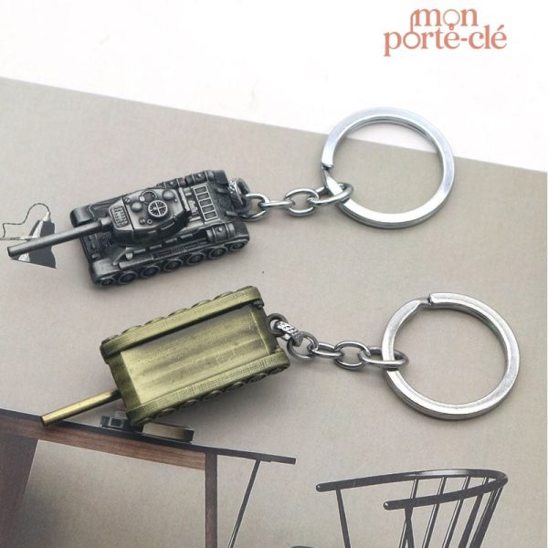 Porte-clé amusant en forme de véhicule de guerre