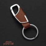 Porte-clé en cuir tendance avec pompon