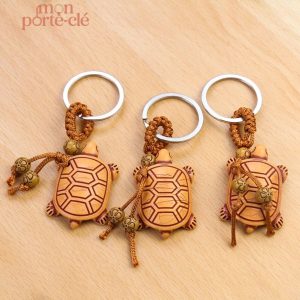 Porte-clé décoratif tortue, style artisanal en bois