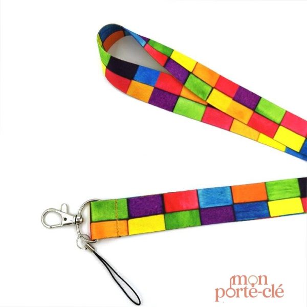 Porte-clé stylé sur tour de cou coloré