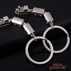 Accessoire porte-clé unique représentant un train