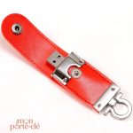 Porte-clé en cuir avec fonction USB pour la mobilité